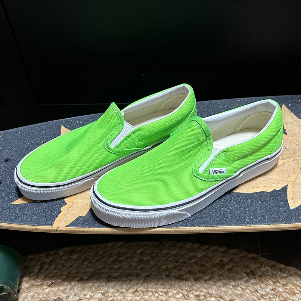 Vans Neon Gecko Green Slip-On Canvas Sneakers W 7.0 M 5.5 - Picture 9 of 16
